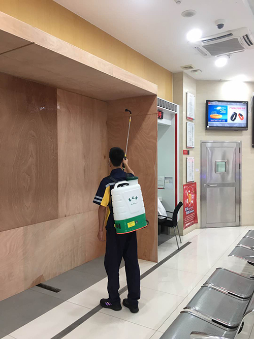 白蚁防治施工现场图