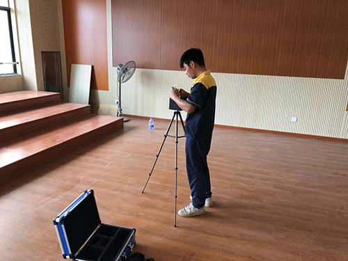 中山永盛技术人员正在进行除甲醛施工